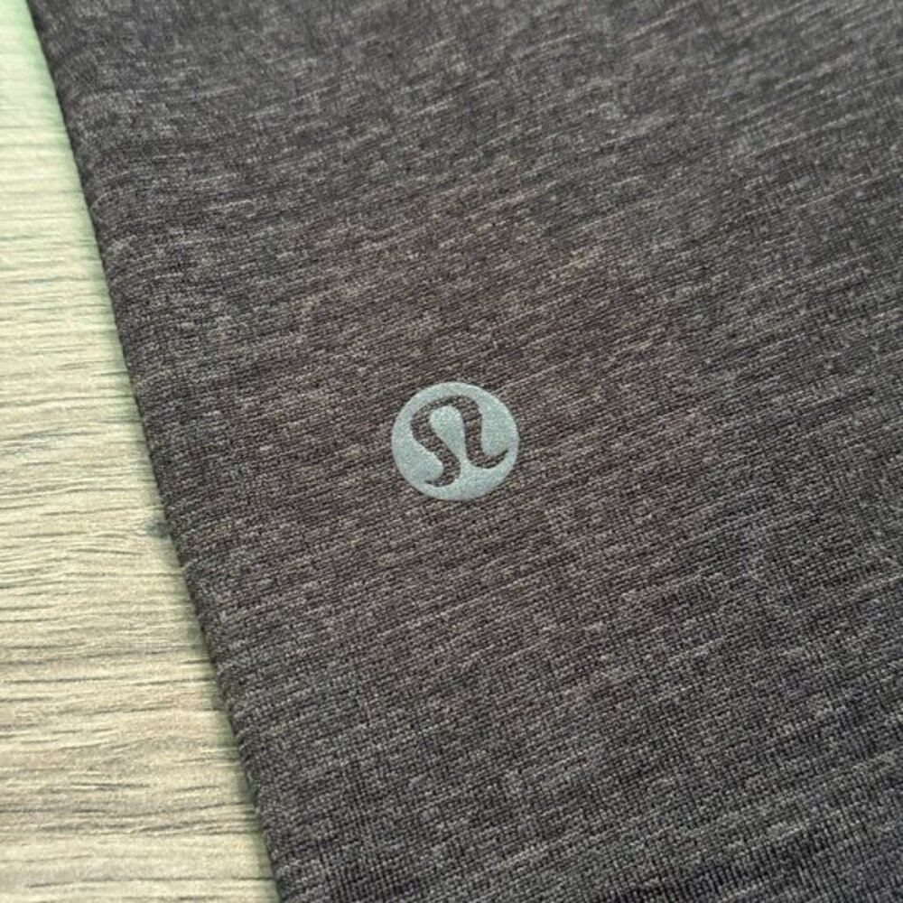 Lululemon Men's Metal Vent Tech Short Sleeve Henley 2.0 - Black - Picture 5 of 8